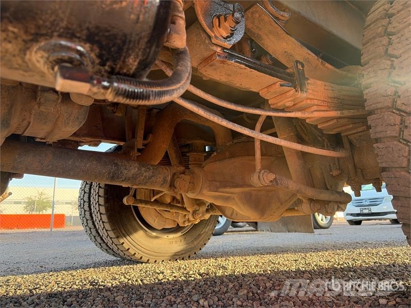 Ford F-550 XL 4x4 Extended Cab Service Truck Veículos municipais / de uso geral