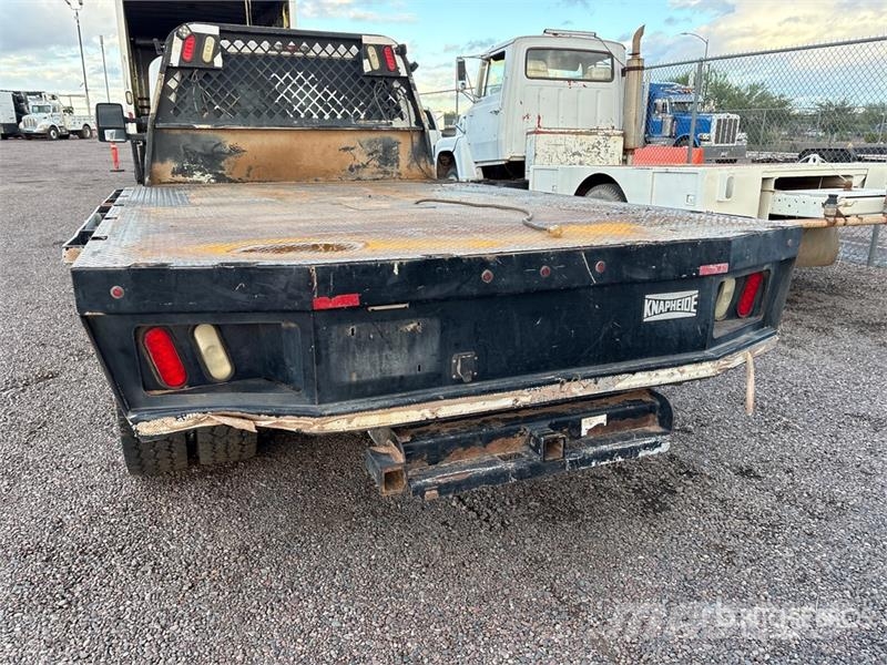 Ford F-550 XL 4x4 Extended Cab Flatbed Truck Tovornjaki s kesonom/platojem