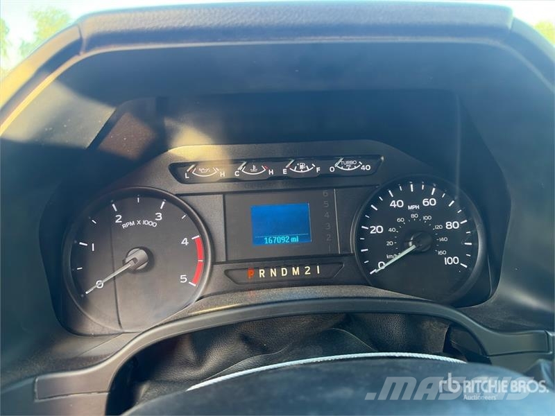 Ford F-550 XL 4x4 Extended Cab Service Truck Veículos municipais / de uso geral