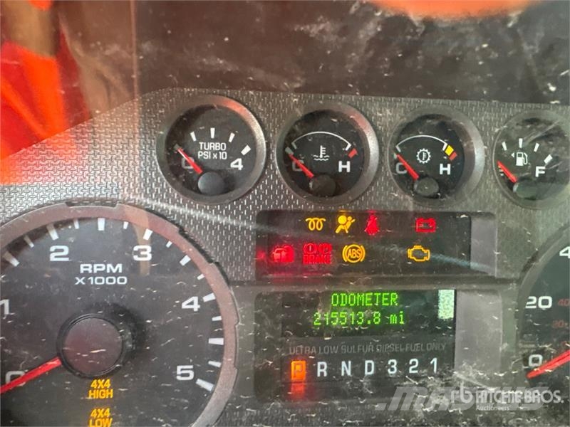Ford F-550 XL 4x4 Extended Cab Flatbed Truck Tovornjaki s kesonom/platojem