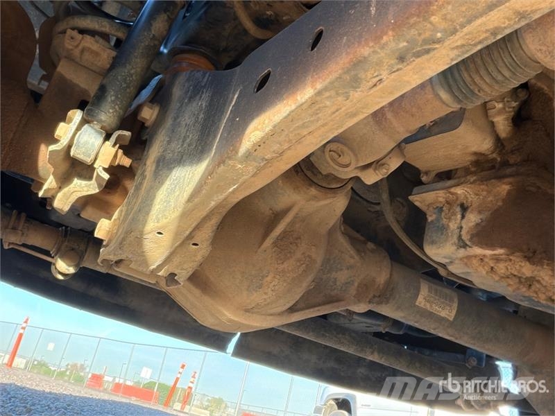 Ford F-550 XL 4x4 Extended Cab Service Truck Veículos municipais / de uso geral