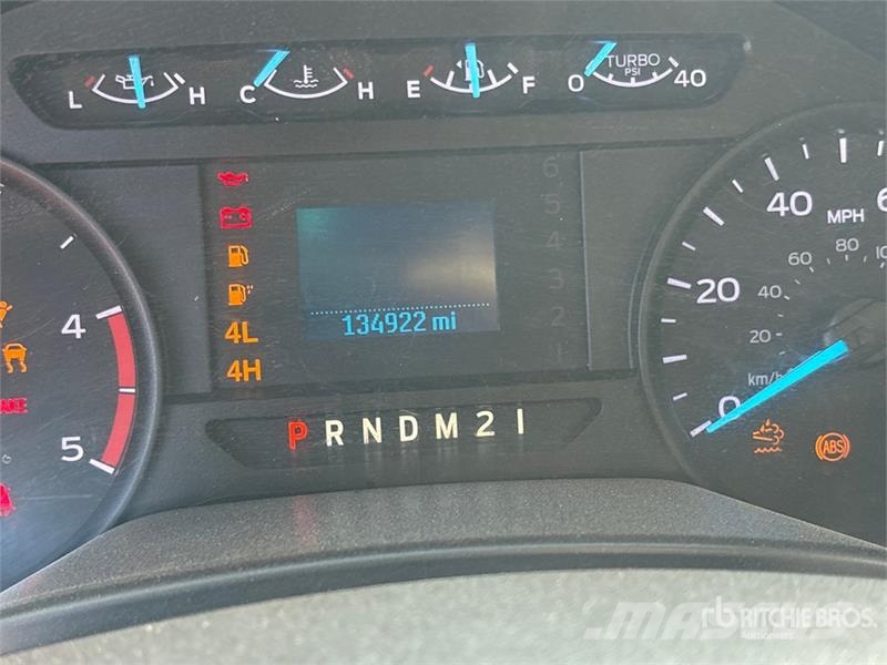 Ford F-550 XL 4x4 Extended Cab Utility Truck Prekucniki