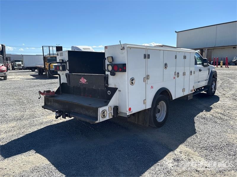 Ford F-550 XL 4x4 Extended Cab Utility Truck Lava-autot