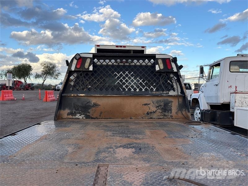 Ford F-550 XL 4x4 Extended Cab Flatbed Truck Tovornjaki s kesonom/platojem