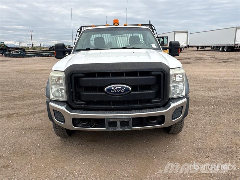 Ford F-550 XL 4x4 Flatbed Truck Kamioni sa otvorenim sandukom