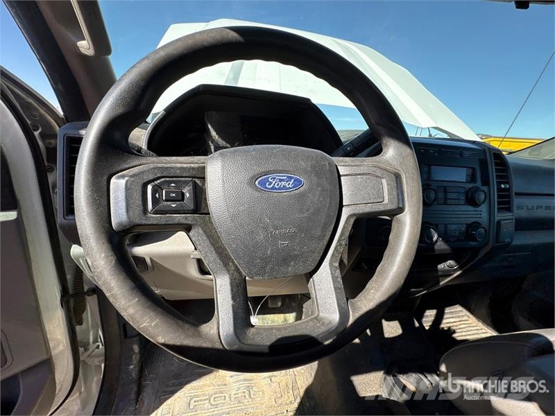 Ford F-550 XL 4x4 Flatbed Dump Truck Самосвал