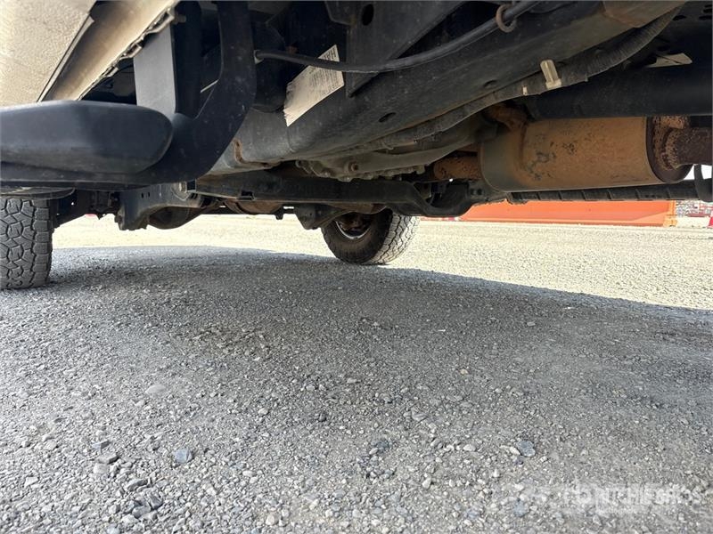 Ford F-550 XL 4x4 Flatbed Truck Kamioni sa otvorenim sandukom