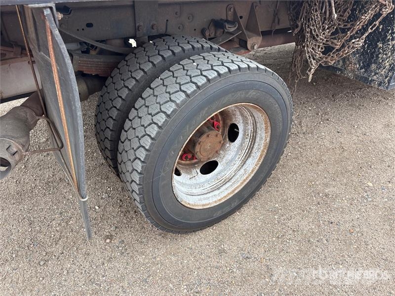 Ford F-550 XL 4x4 Flatbed Truck Kamioni sa otvorenim sandukom