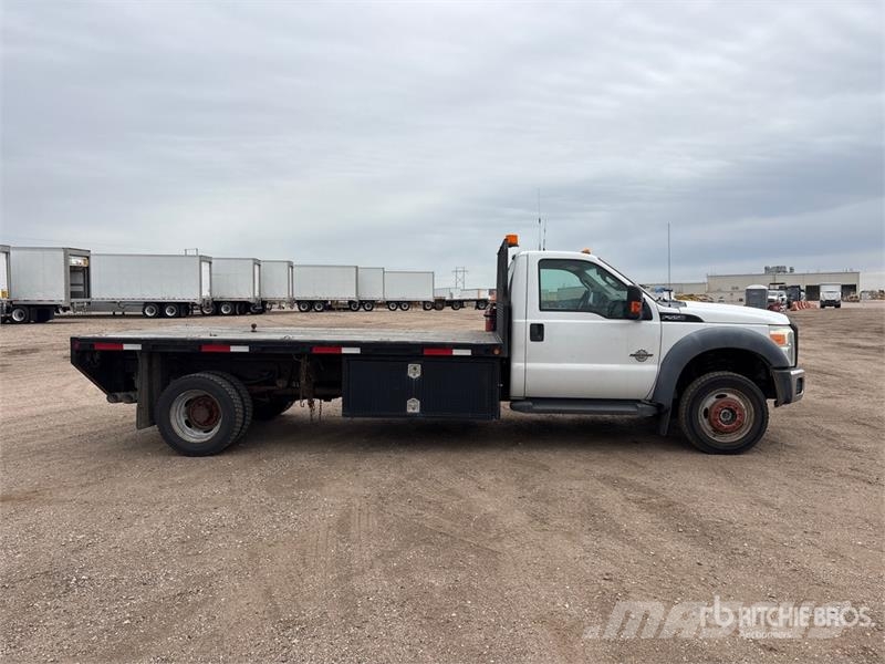 Ford F-550 XL 4x4 Flatbed Truck Kamioni sa otvorenim sandukom