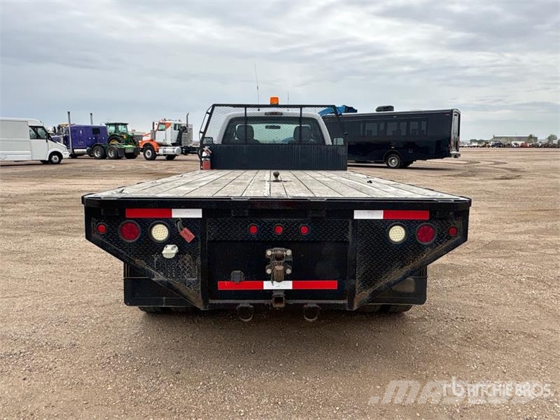 Ford F-550 XL 4x4 Flatbed Truck Kamioni sa otvorenim sandukom