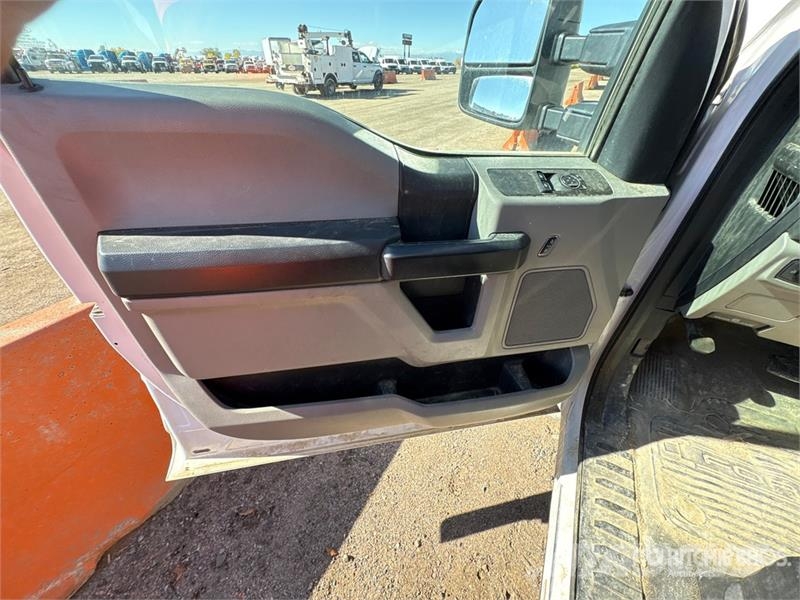 Ford F-550 XL 4x4 Flatbed Dump Truck Самосвал