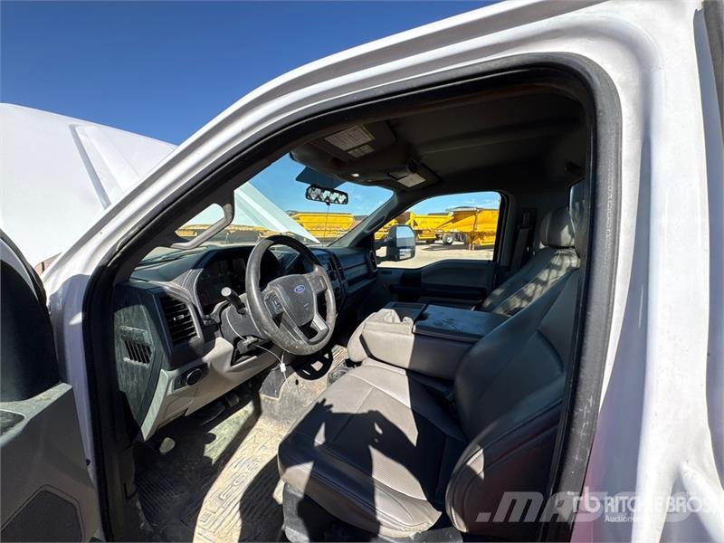 Ford F-550 XL 4x4 Flatbed Dump Truck Самосвал