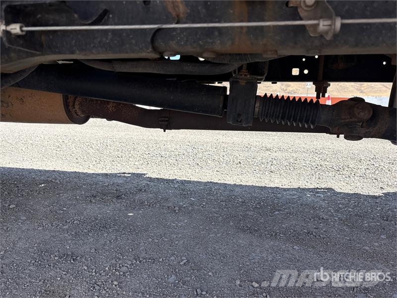 Ford F-550 XL 4x4 Flatbed Truck Kamioni sa otvorenim sandukom