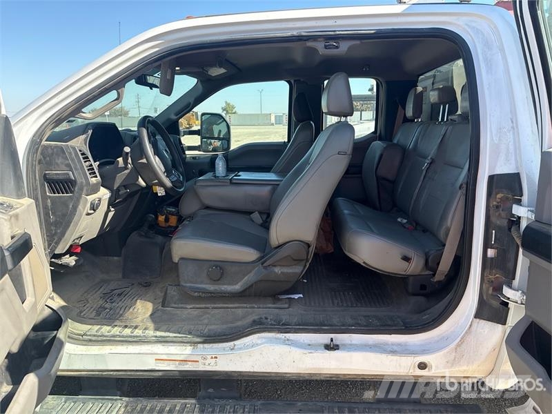 Ford F-550 XL 4x4 Service Truck Veículos municipais / de uso geral