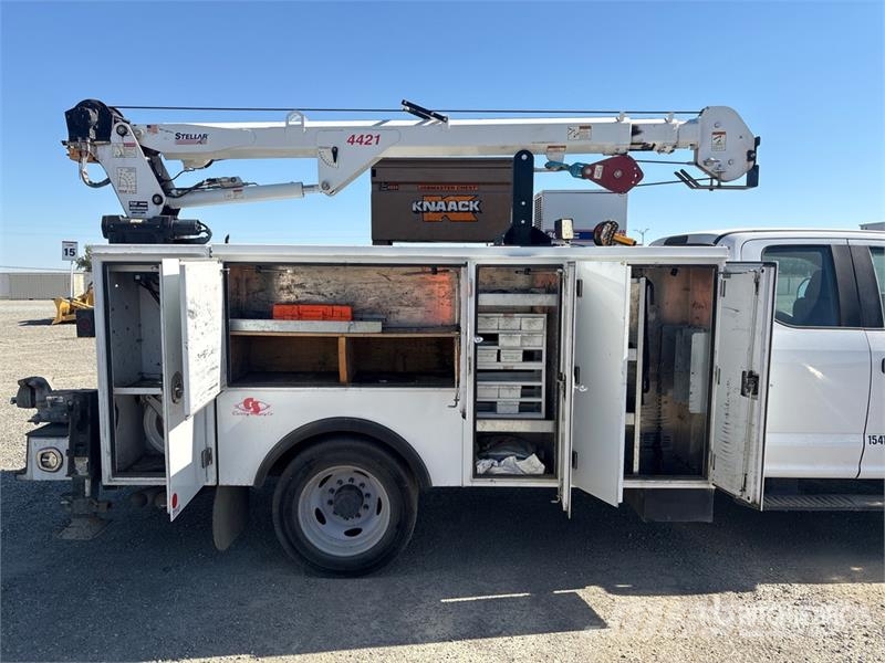 Ford F-550 XL 4x4 Service Truck Veículos municipais / de uso geral