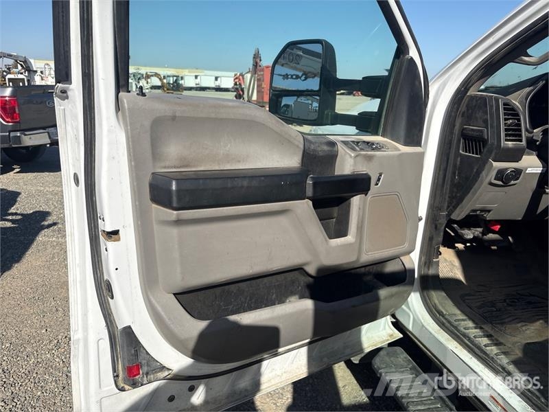 Ford F-550 XL 4x4 Service Truck Veículos municipais / de uso geral