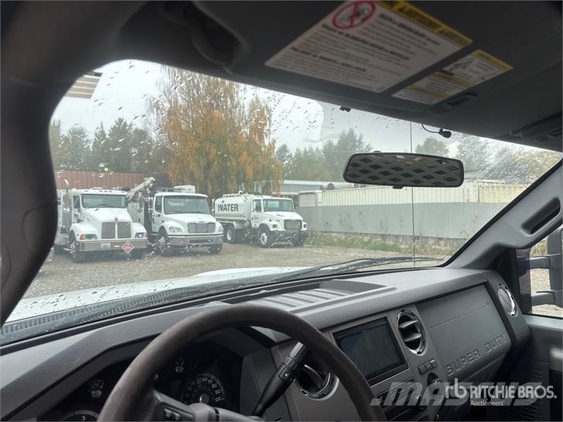 Ford F-550 XLT 4x2 Flatbed Truck Pritschenwagen/Pritschenwagen mit Seitenklappe