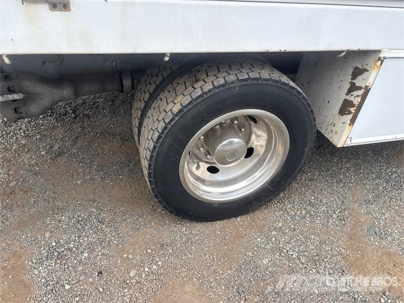 Ford F-550 XLT 4x2 Flatbed Truck Pritschenwagen/Pritschenwagen mit Seitenklappe