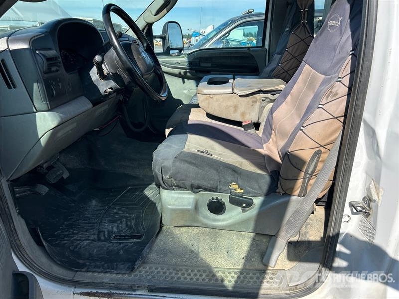 Ford F-550 XLT 4x2 Utility Truck Prekucniki