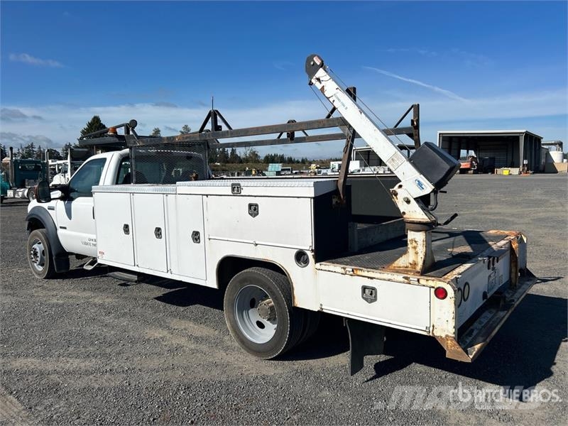 Ford F-550 XLT 4x2 Utility Truck Prekucniki