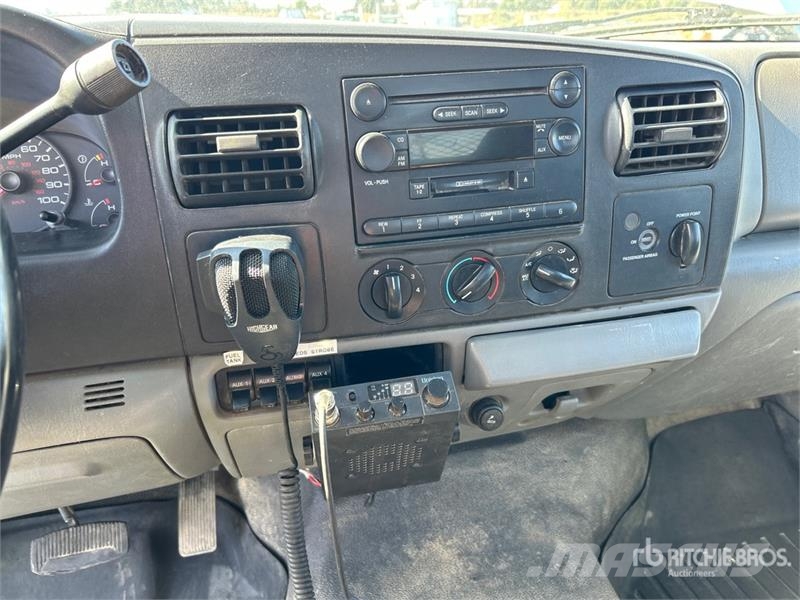 Ford F-550 XLT 4x2 Utility Truck Prekucniki