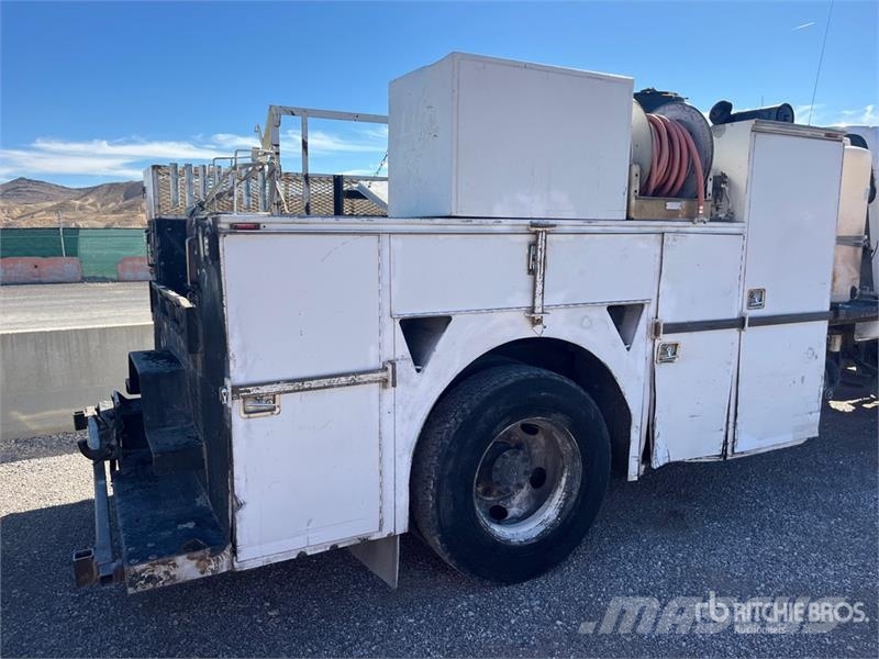 Ford F-650 皮卡.傳統半斗卡車/側卸板
