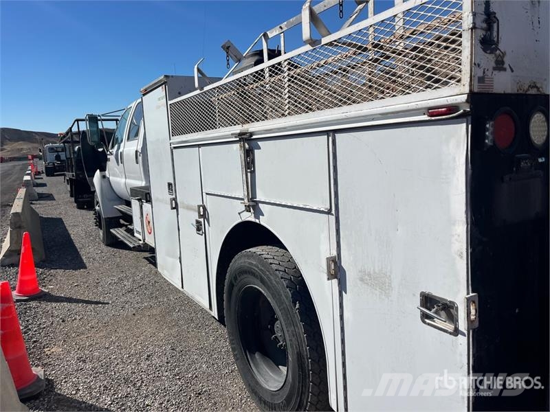 Ford F-650 皮卡.傳統半斗卡車/側卸板