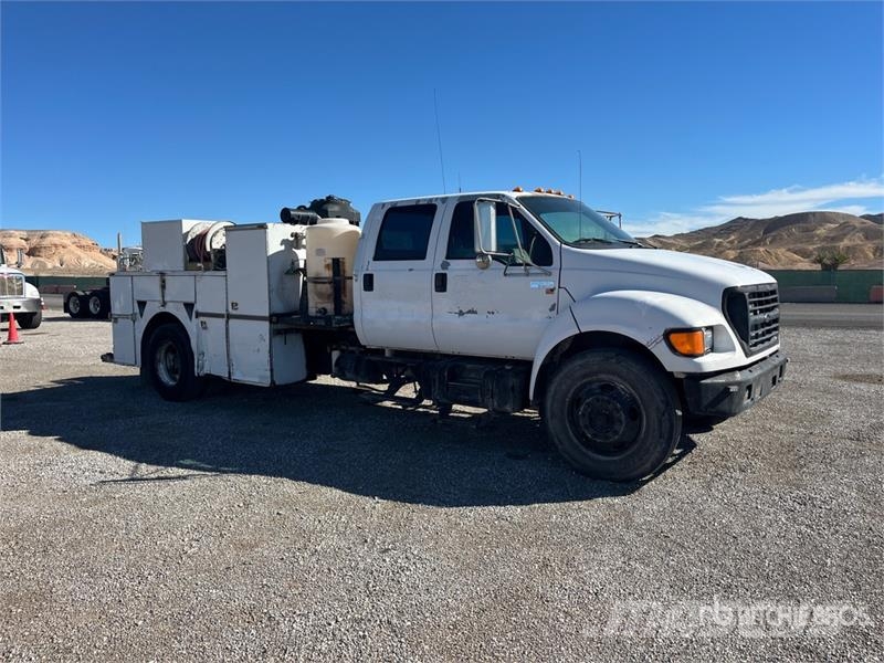Ford F-650 皮卡.傳統半斗卡車/側卸板