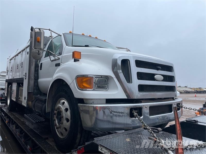 Ford F-650 Autocisterna