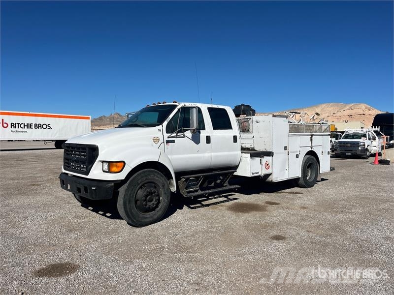 Ford F-650 皮卡.傳統半斗卡車/側卸板