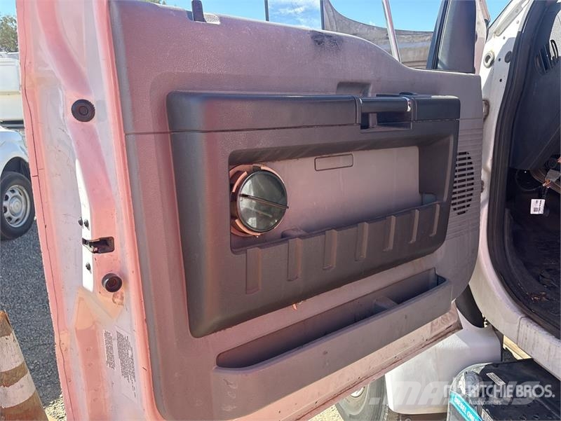 Ford F-650 4x2 Chipper Truck Hakkeveokid