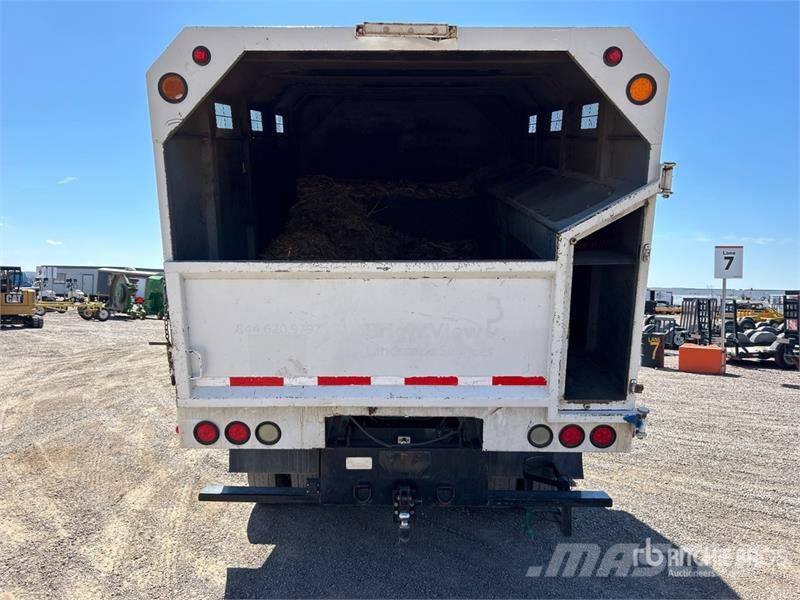 Ford F-650 4x2 Chipper Truck 碎木车