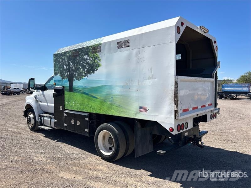Ford F-650 4x2 Chipper Truck 碎木车