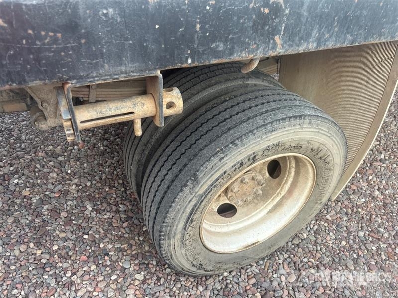 Ford F-650 4x2 Crew Cab Flatbed Truck (Inoperable) 平ボディー
