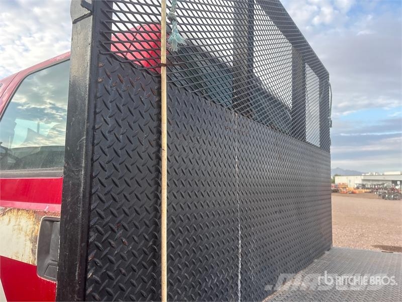 Ford F-650 4x2 Crew Cab Flatbed Truck (Inoperable) 平ボディー