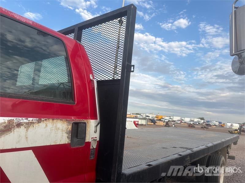 Ford F-650 4x2 Crew Cab Flatbed Truck (Inoperable) 平ボディー