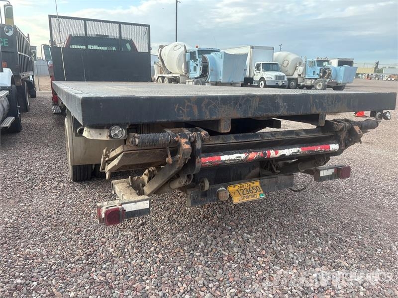 Ford F-650 4x2 Crew Cab Flatbed Truck (Inoperable) 平ボディー