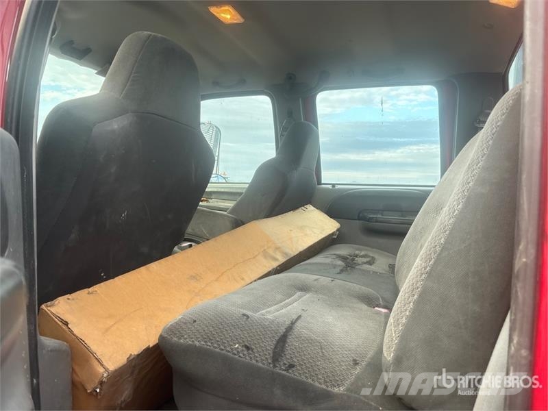 Ford F-650 4x2 Crew Cab Flatbed Truck (Inoperable) 平ボディー