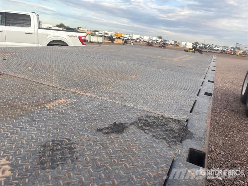 Ford F-650 4x2 Crew Cab Flatbed Truck (Inoperable) 平ボディー