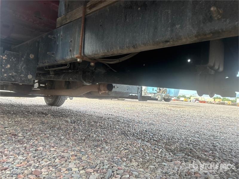 Ford F-650 4x2 Crew Cab Flatbed Truck (Inoperable) 平ボディー