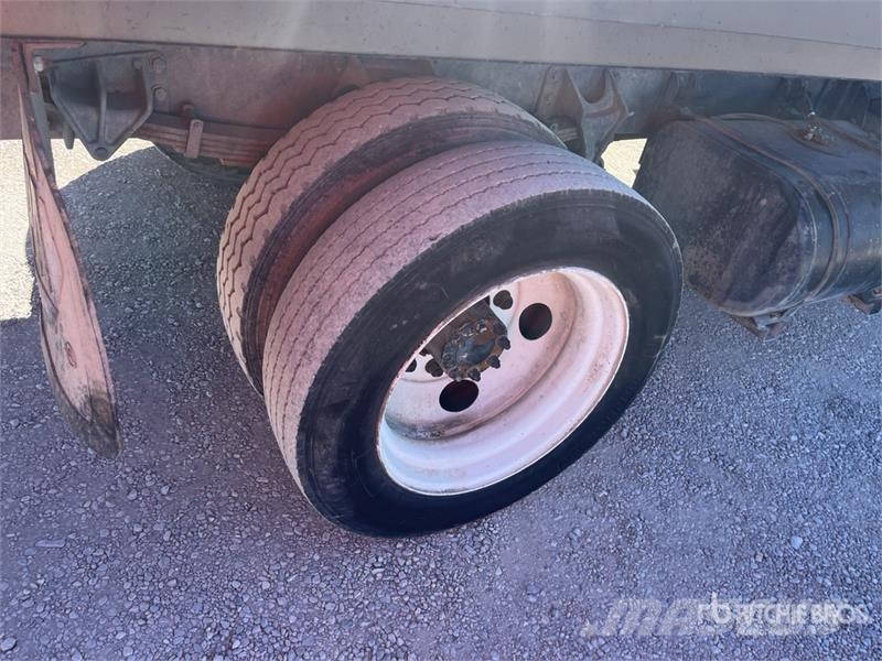 Ford F-650 4x2 Flatbed Truck Pritschenwagen/Pritschenwagen mit Seitenklappe