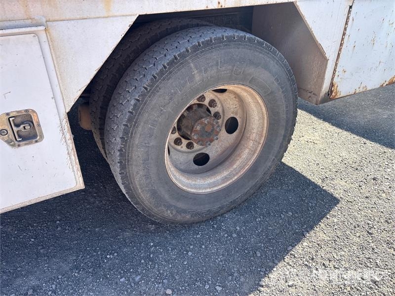 Ford F-650 4x2 Utility Truck Prekucniki