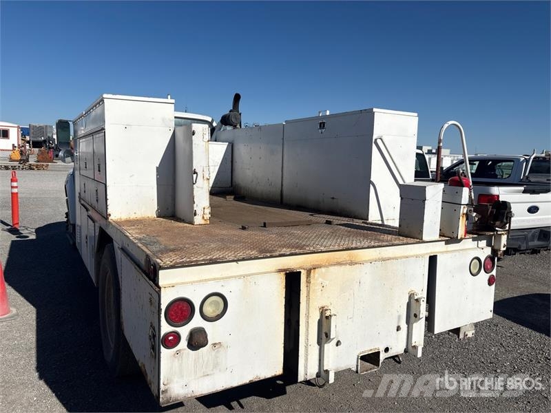 Ford F-650 4x2 Utility Truck Prekucniki