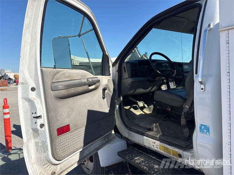 Ford F-650 4x2 Utility Truck Prekucniki