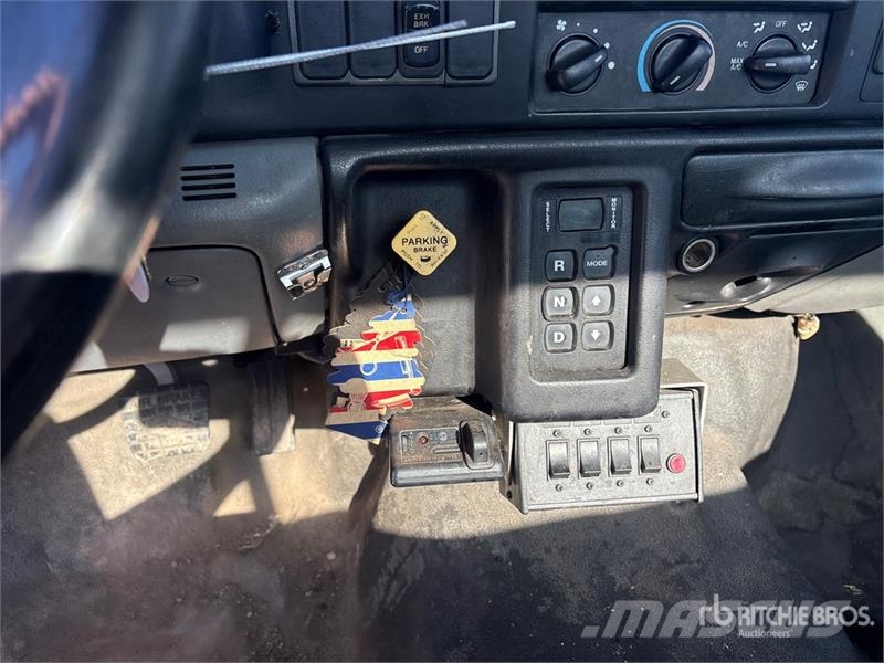 Ford F-650 4x2 Utility Truck Prekucniki