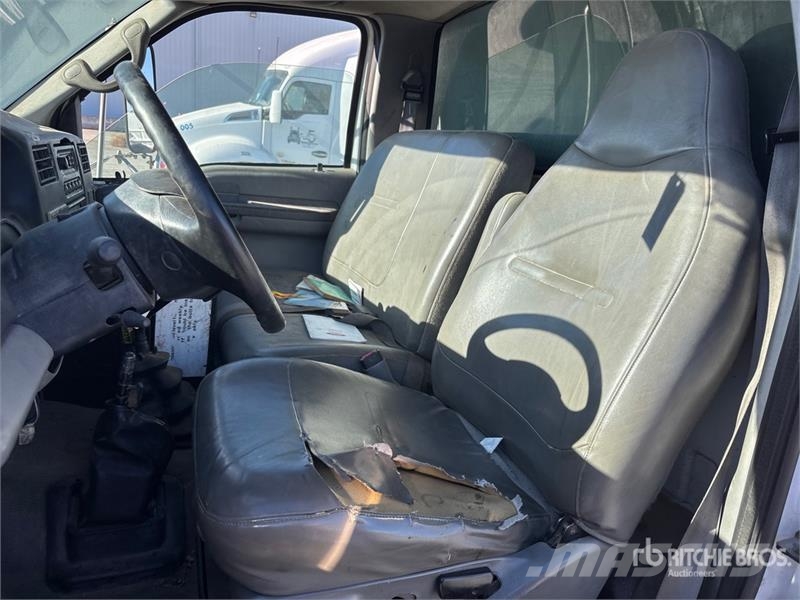 Ford F-650 XL 4x2 S/A Dump Truck 自卸式货车