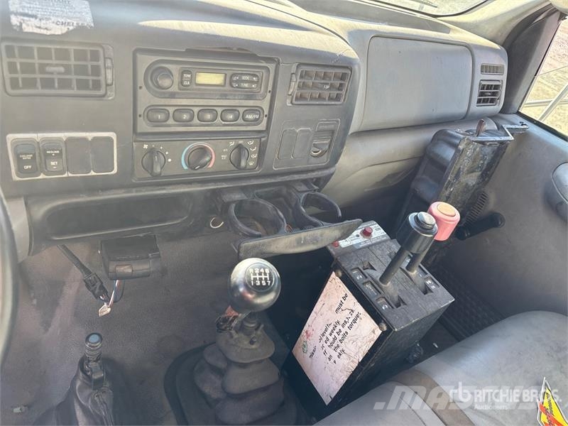 Ford F-650 XL 4x2 S/A Dump Truck 自卸式货车