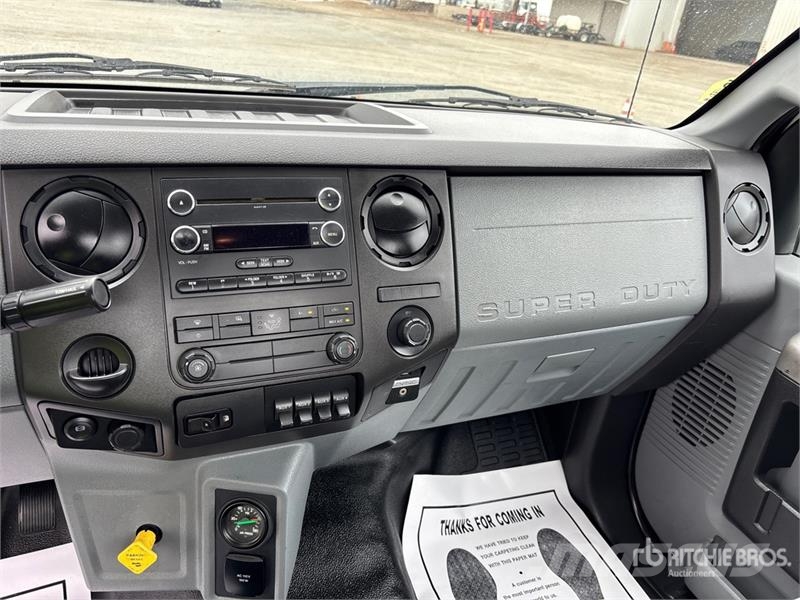 Ford F-750 Cabins and interior