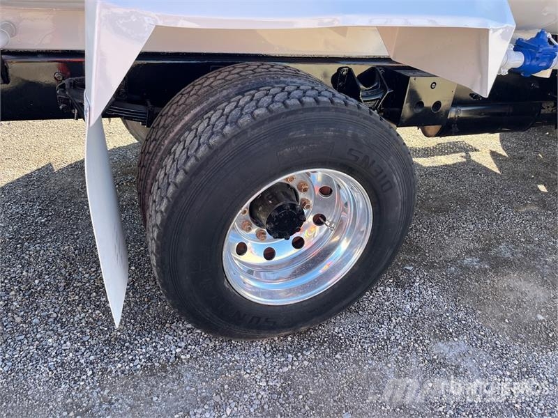 Ford F-750 Ūdens mašīnas