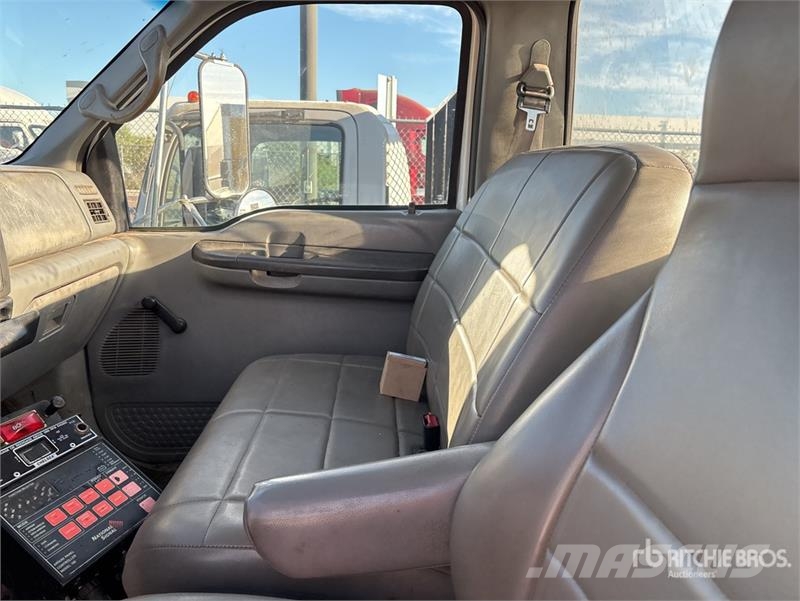 Ford F-750 Kabine i unutrašnjost